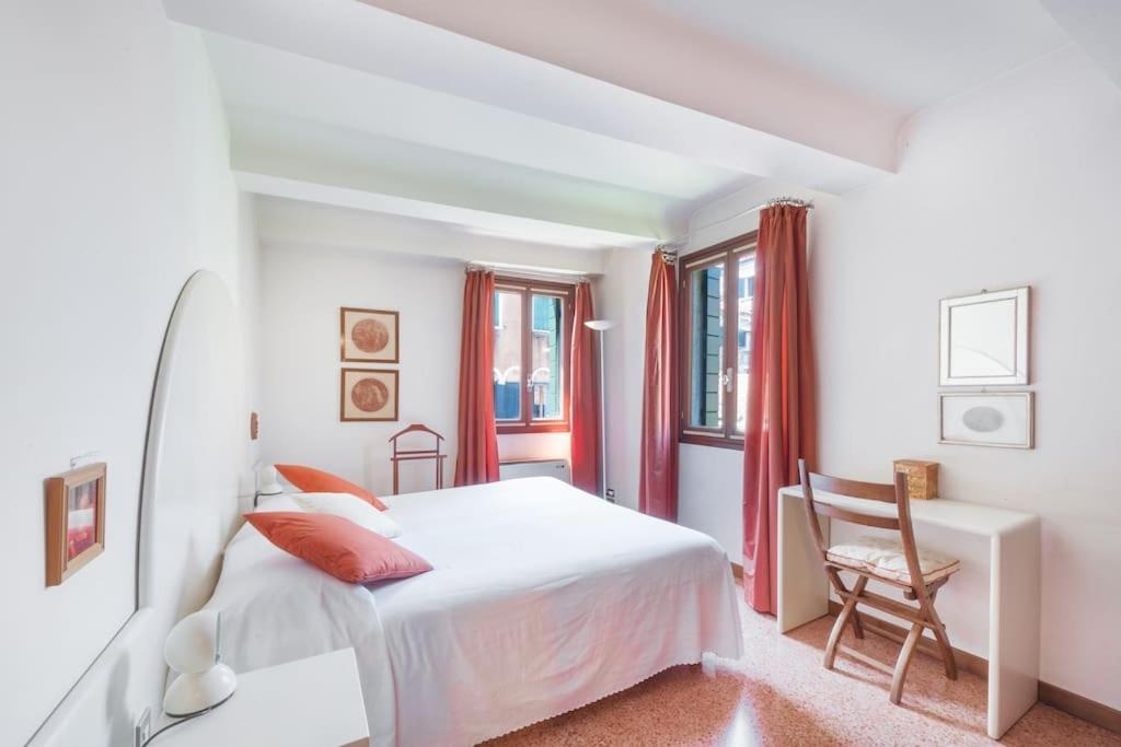 Ca' De La Comare, Relaxing And Elegant Apartment On Canal Grande Wenecja Zewnętrze zdjęcie